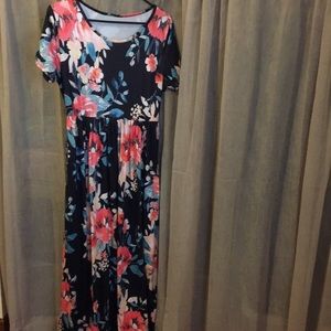 Navy/floral short sleeve maxi dress with pockets
